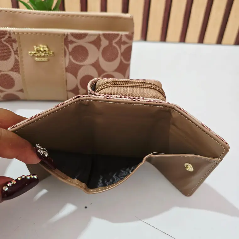 SET DE MONEDERO + TARJETERO + CARTERITA IMITACIÓN COACH MOD# COS-1508 13