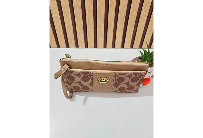 SET DE MONEDERO + TARJETERO + CARTERITA IMITACIÓN COACH MOD# COS-1508