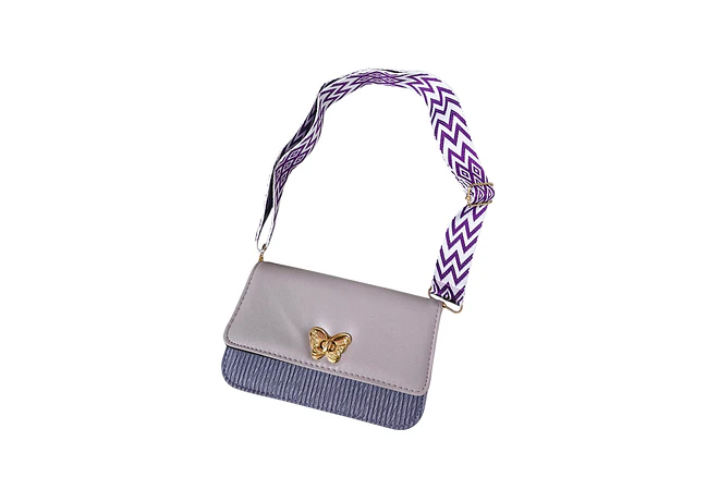 BOLSITA CASUAL CON BROCHE MARIPOSA MOD# HR-K2754  🦋✨