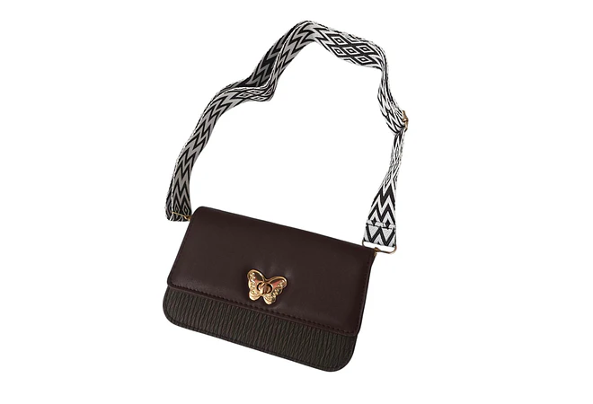 BOLSITA CASUAL CON BROCHE MARIPOSA MOD# HR-K2754  🦋✨
