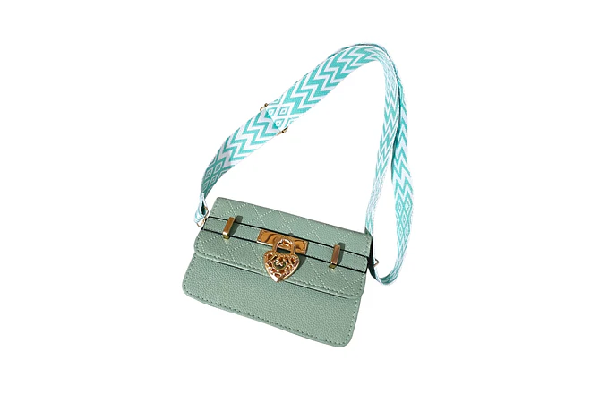 BOLSITA CASUAL BROCHE CORAZÓN MOD# E903-139  💖