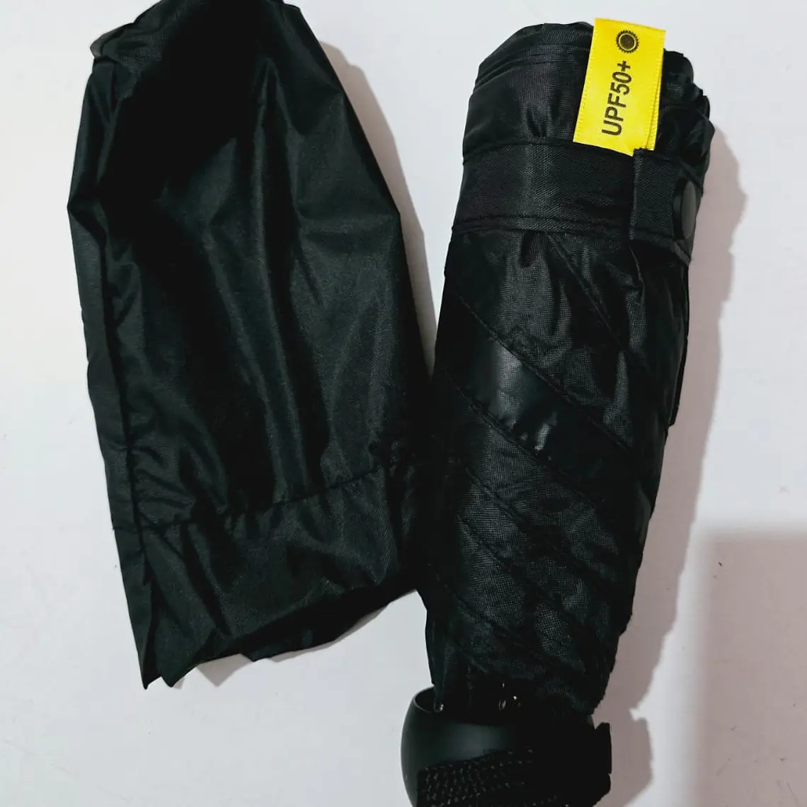 SO﻿MBRILLA DE BOLSILLO OVALADITA MOD# 209  ☂️ 12