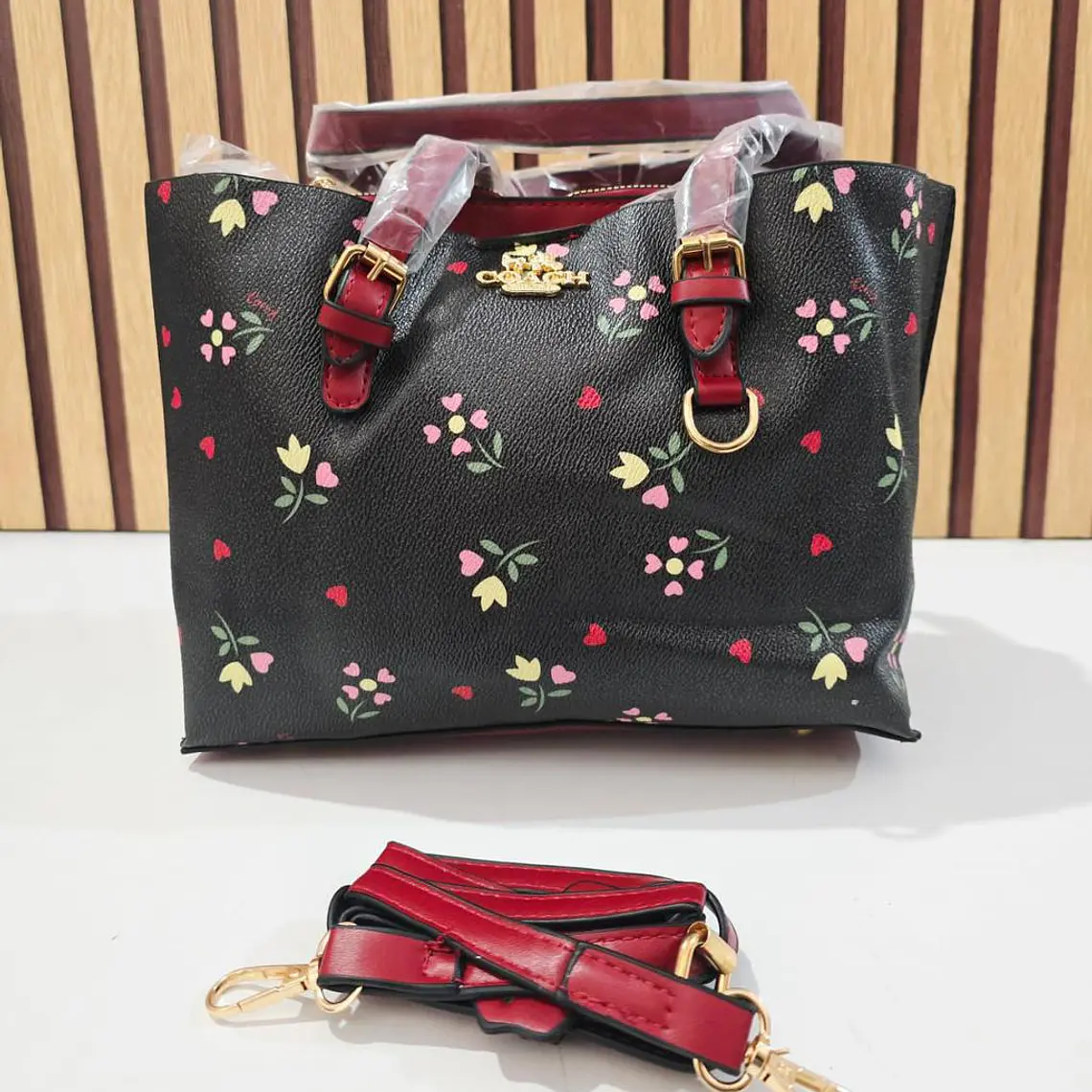 🍓🍒🌸 BOLSA DE MANO COACH TEMÁTICA FLORES / FRUTAS (INCLUYE COLGANTE) MOD #C666  🌸🍒🍓- COPIAR 10