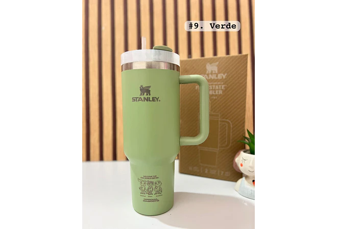 TERMO STANLEY CON AGARRADERA DE 1.18L (MASCOTAS DEL MUNDIAL)  🦅🥤