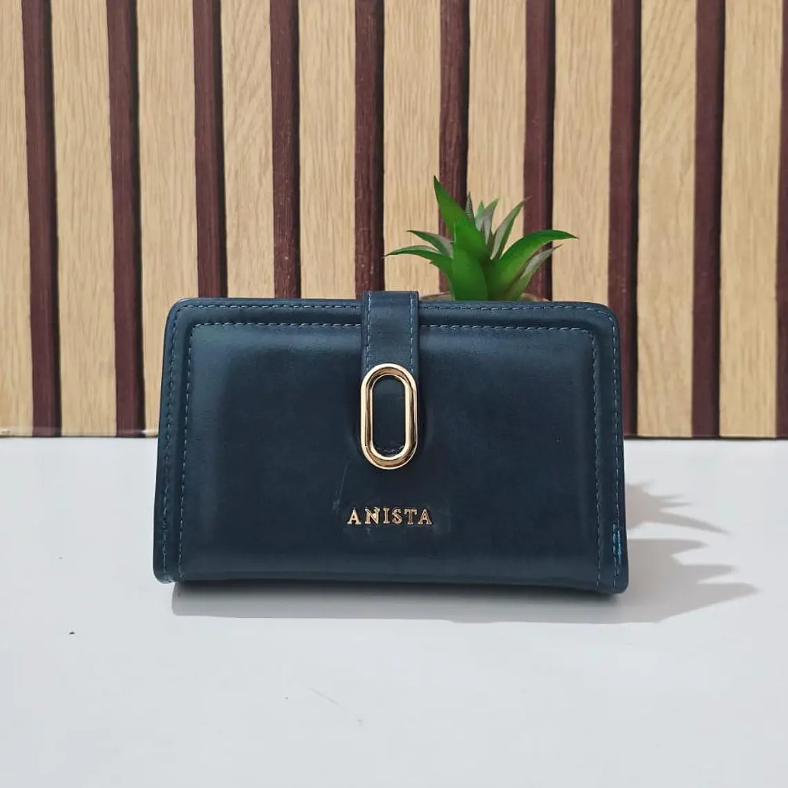 CARTERA/MONEDERO ANISTA CON BROCHE MOD# USA-37-SC-FA🥰 3