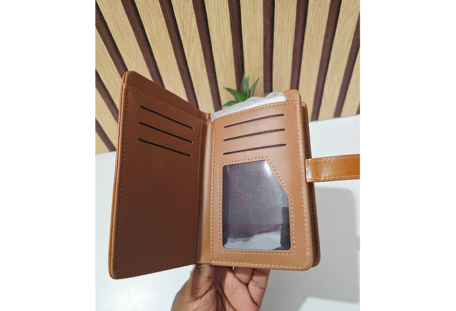 CARTERA/MONEDERO ANISTA CON BROCHE MOD# USA-37-SC-FA🥰