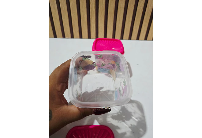 MINI TUPPER CUADRADITO ROSA FLORES (330ML) 🪻🌷