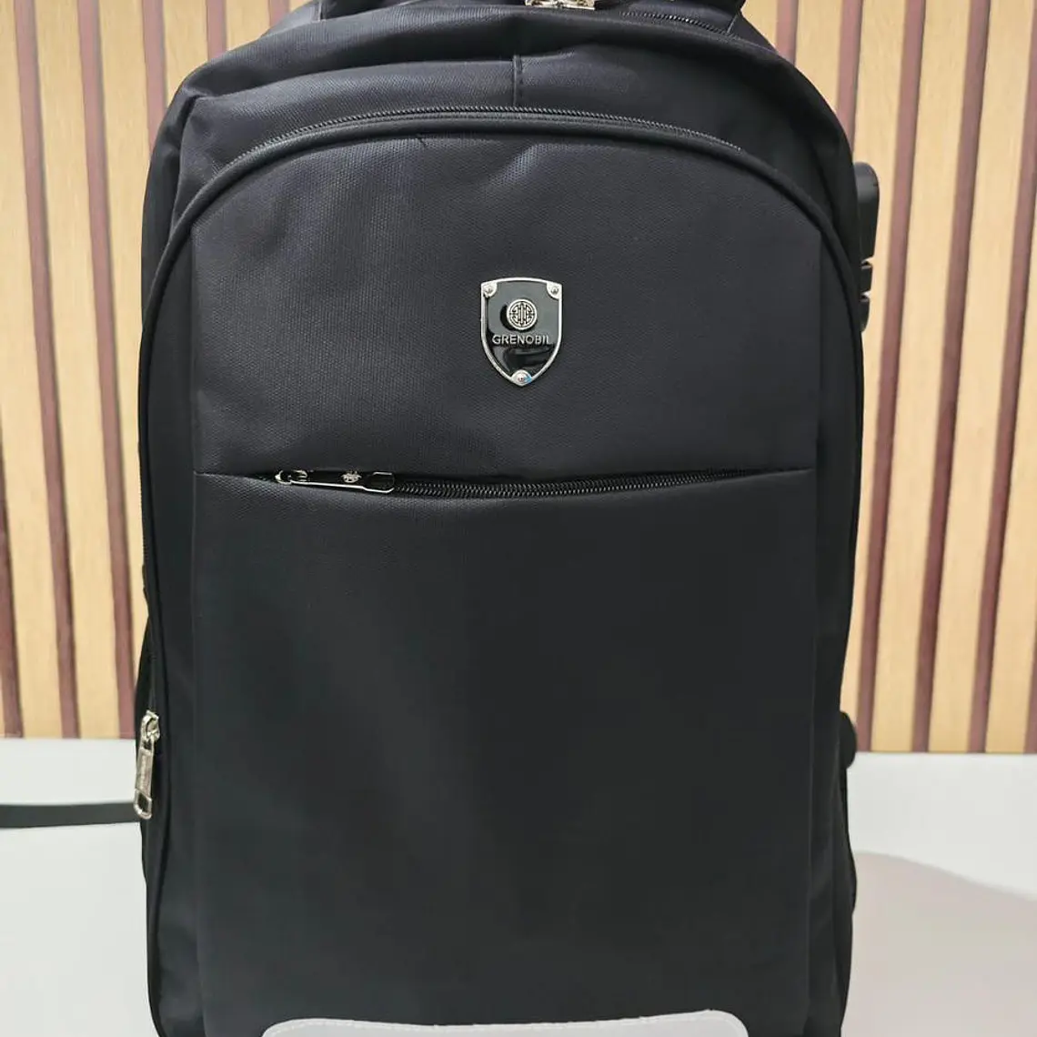 MOCHILA ANTIRROBO GRENOBIL PARA CABALLERO MOD# 1911496 2
