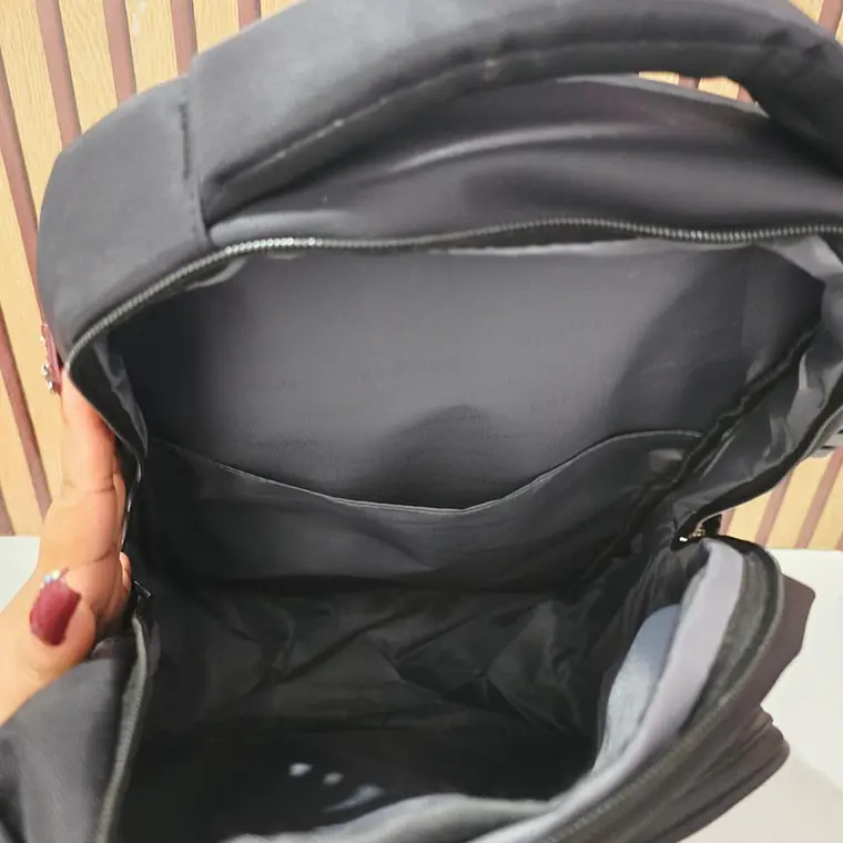MOCHILA ANTIRROBO GRENOBIL PARA CABALLERO MOD# 1911496 7