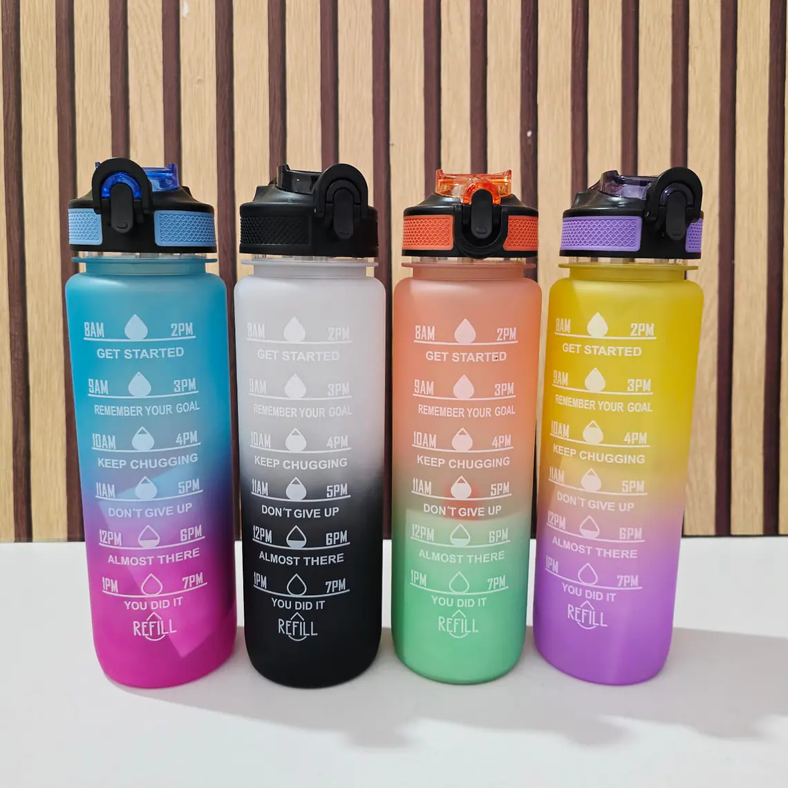 BOTE BICOLOR MOTOVADOR DE 1 LITRO MOD# BSJJ-35752🍋🥤 1