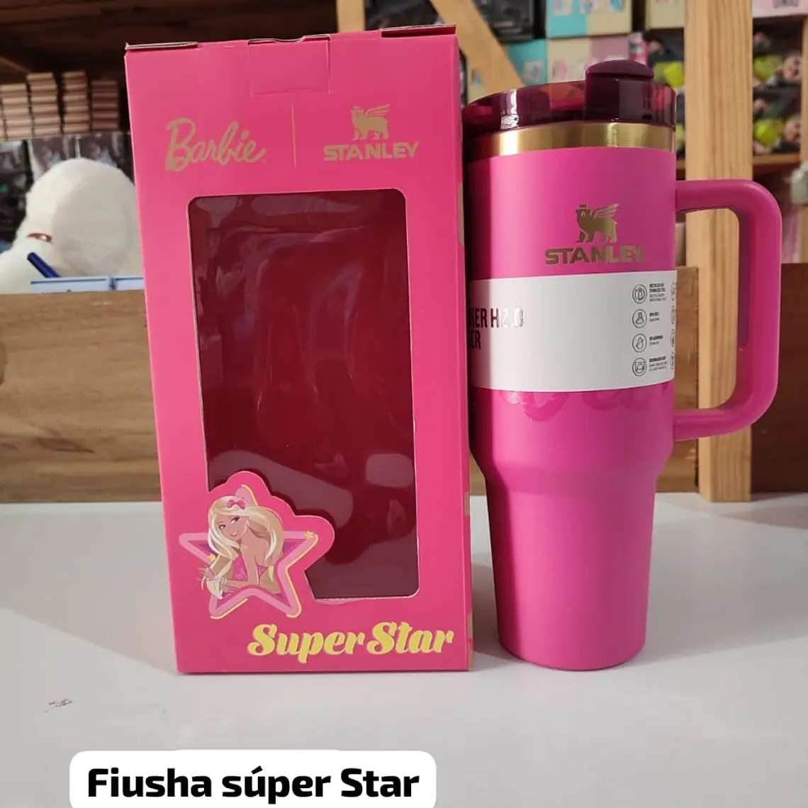 TERMO STANLEY 1.18L CON ASA SERIE BARBIE CAJITA DE COLOR MOD# V8B-40 2
