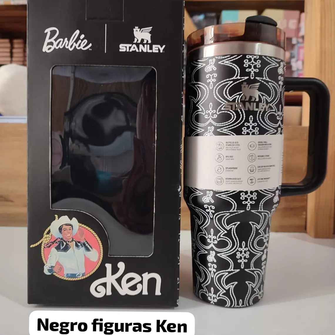 TERMO STANLEY 1.18L CON ASA SERIE BARBIE CAJITA DE COLOR MOD# V8B-40 8