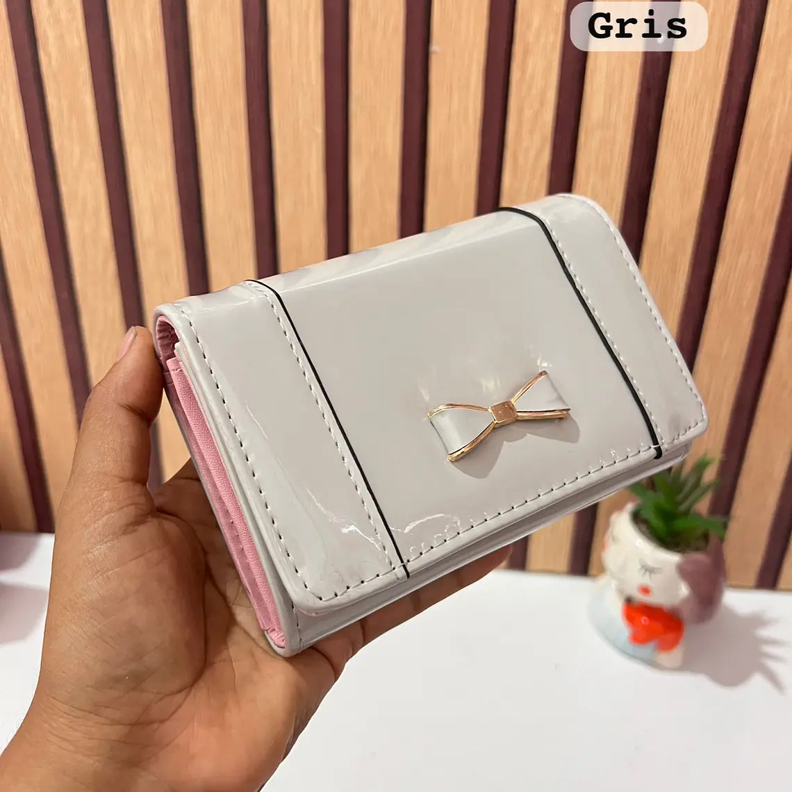 CARTERA CHAROL MOÑO MOD: WGT5-69  🎀 4
