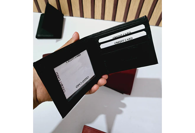 CARTERA BI-FOLD DE PIEL GENUINA/COLORES LISOS (VIENE EN BOLSITA)