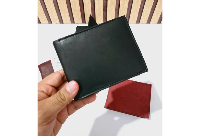 CARTERA BI-FOLD DE PIEL GENUINA/COLORES LISOS (VIENE EN BOLSITA)