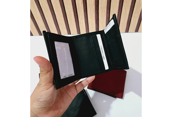 CARTERA BI-FOLD DE PIEL GENUINA/COLORES LISOS (VIENE EN BOLSITA)