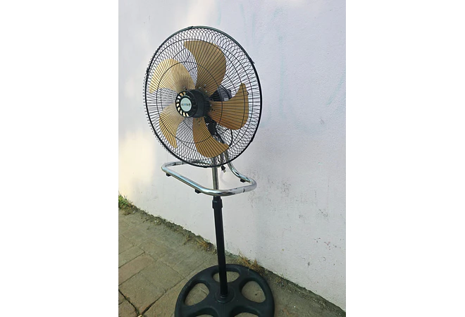 VENTILADOR 3 EN 1 DE 18 PULGADAS (ASPAS DORADAS) POTENCIA 80W