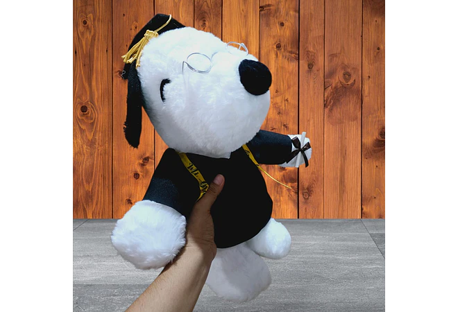 PELUCHE SNOOPY CON LENTES Y TOGA GRADUACIÓN 🎓  MOD#06