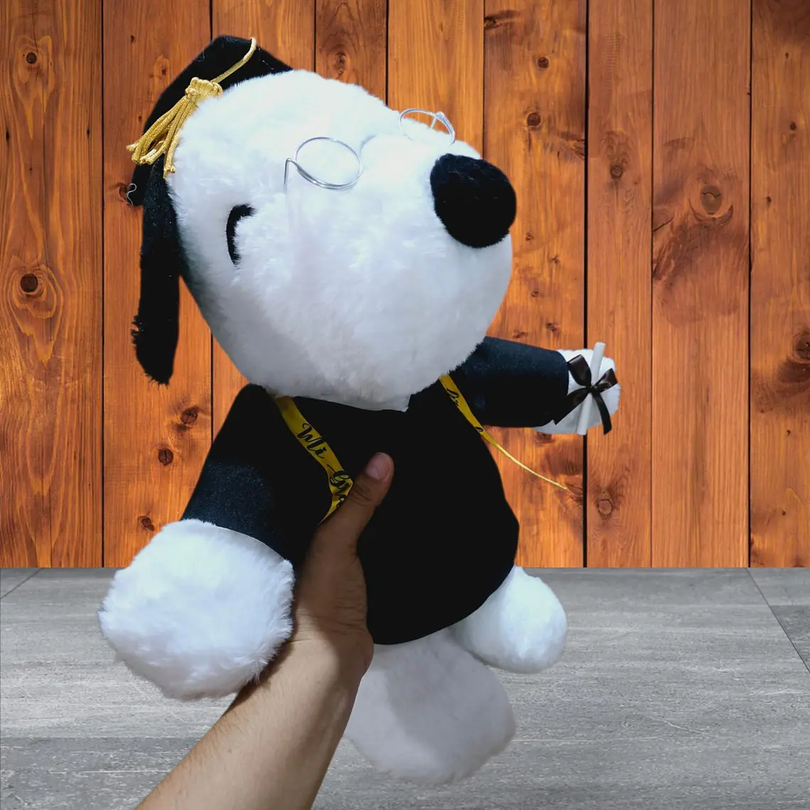 PELUCHE SNOOPY CON LENTES Y TOGA GRADUACIÓN 🎓  MOD#06 1
