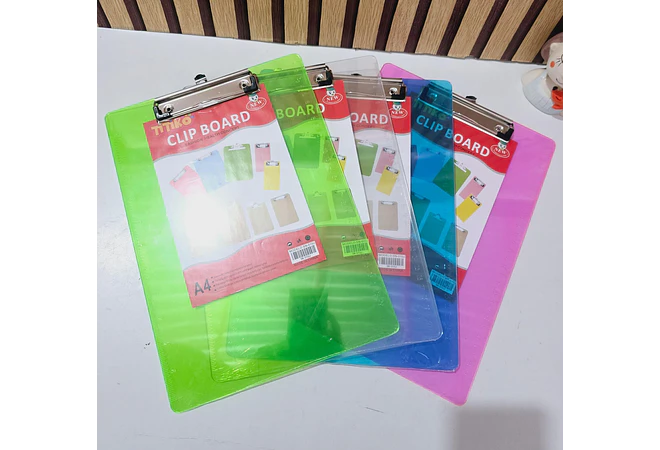 TABLA CON ABRAZADERA COLORES TRANSPARENTE MOD# SN-010J