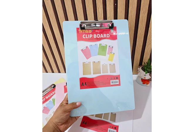 TABLA CON ABRAZADERA COLORES PASTEL A4 MOD# SN-011J