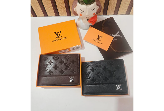 CARTERA IMITACIÓN LOUIS VUITTON DISEÑO TEXTURIZADO MOD# SUP-12161