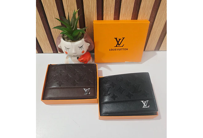 CARTERA IMITACIÓN LOUIS VUITTON DISEÑO TEXTURIZADO MOD# SUP-12161
