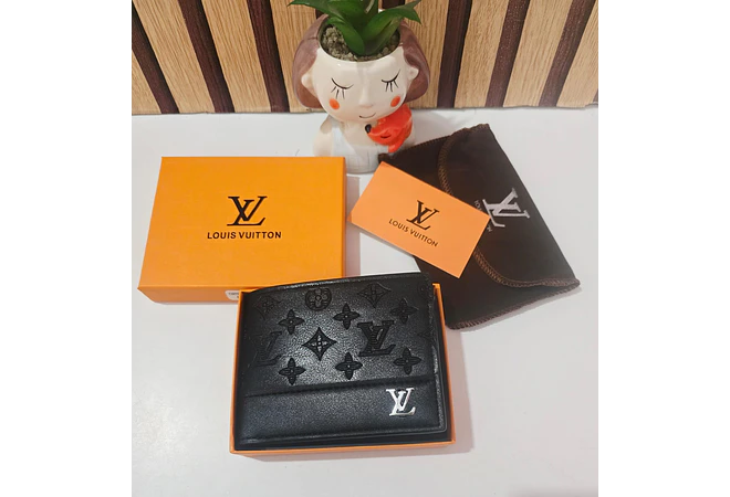 CARTERA IMITACIÓN LOUIS VUITTON DISEÑO TEXTURIZADO MOD# SUP-12161