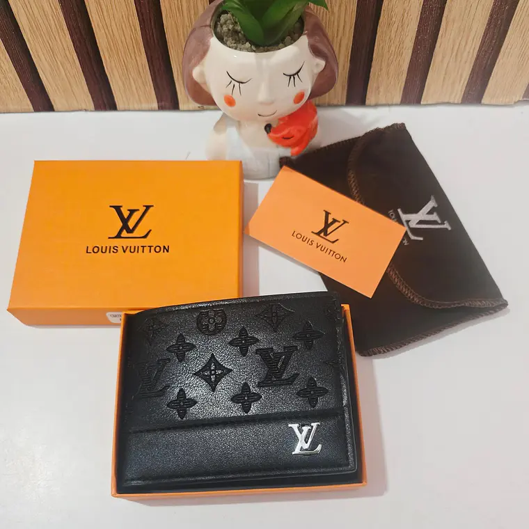 CARTERA IMITACIÓN LOUIS VUITTON DISEÑO TEXTURIZADO MOD# SUP-12161 4