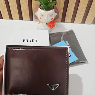 CARTERA IMITACIÓN PRADA PARA CABALLERO MOD# SUP-12157