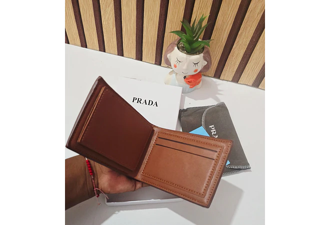 CARTERA IMITACIÓN PRADA PARA CABALLERO MOD# SUP-12157