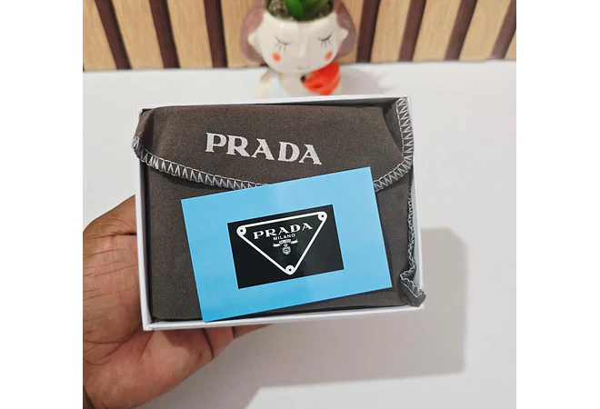 CARTERA IMITACIÓN PRADA PARA CABALLERO MOD# SUP-12157