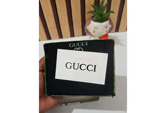CARTERA PARA CABALLERO GUCCI & BURBERRY MOD# 12162