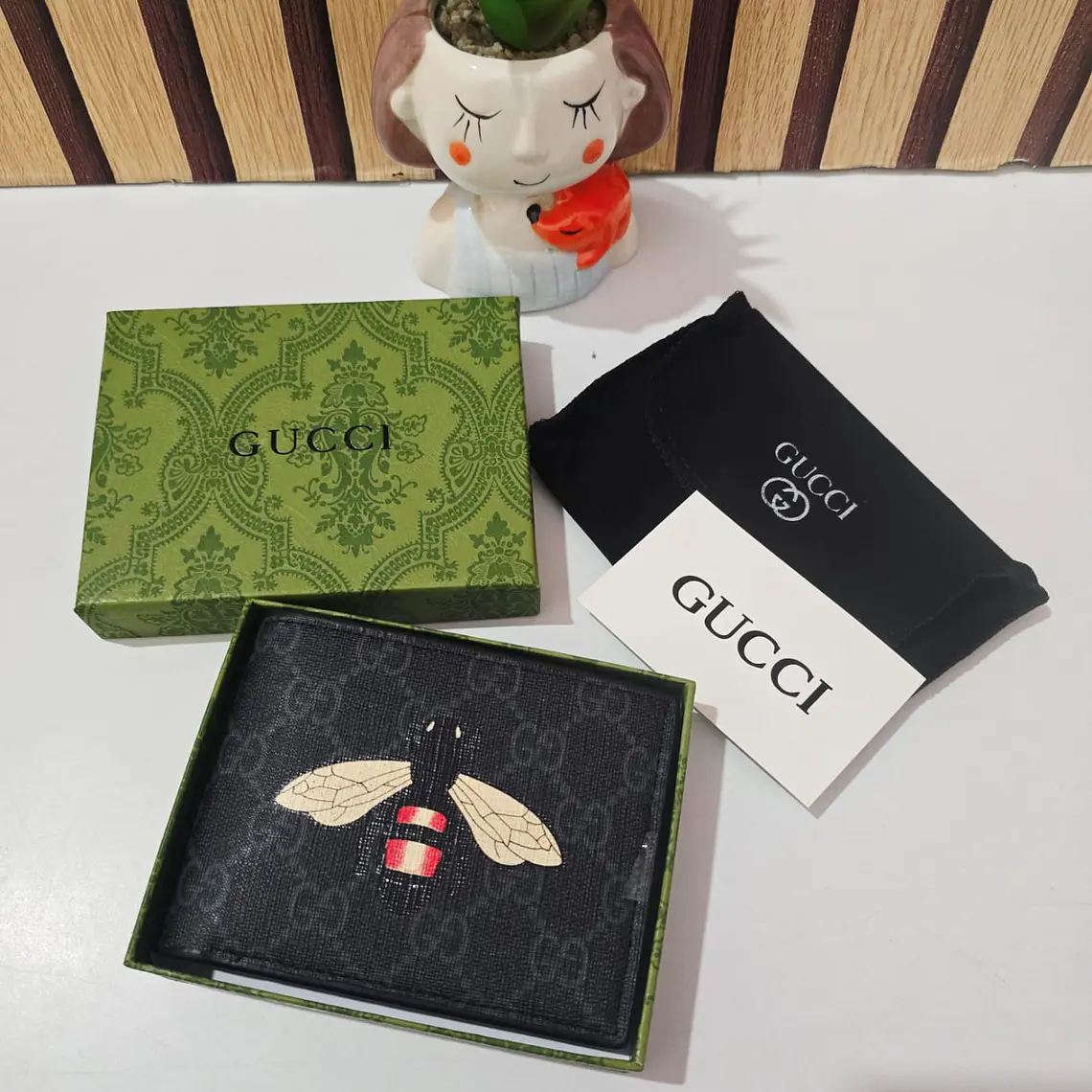 CARTERA PARA CABALLERO GUCCI & BURBERRY MOD# 12162 7