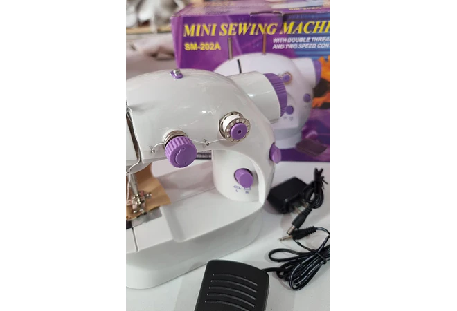 MINI MÁQUINA DE COSER MODELO #SM-202A