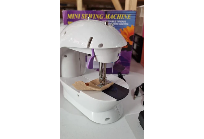 MINI MÁQUINA DE COSER MODELO #SM-202A