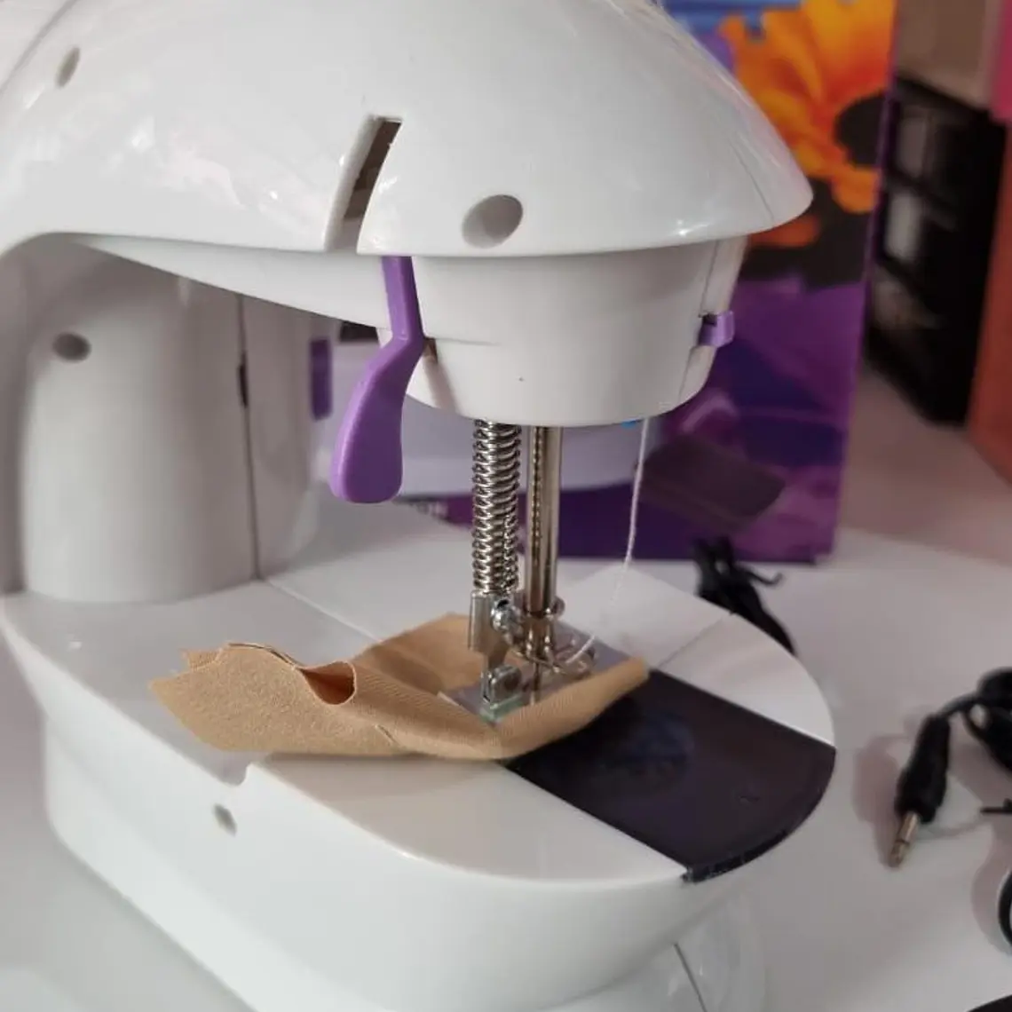 MINI MÁQUINA DE COSER MODELO #SM-202A 12