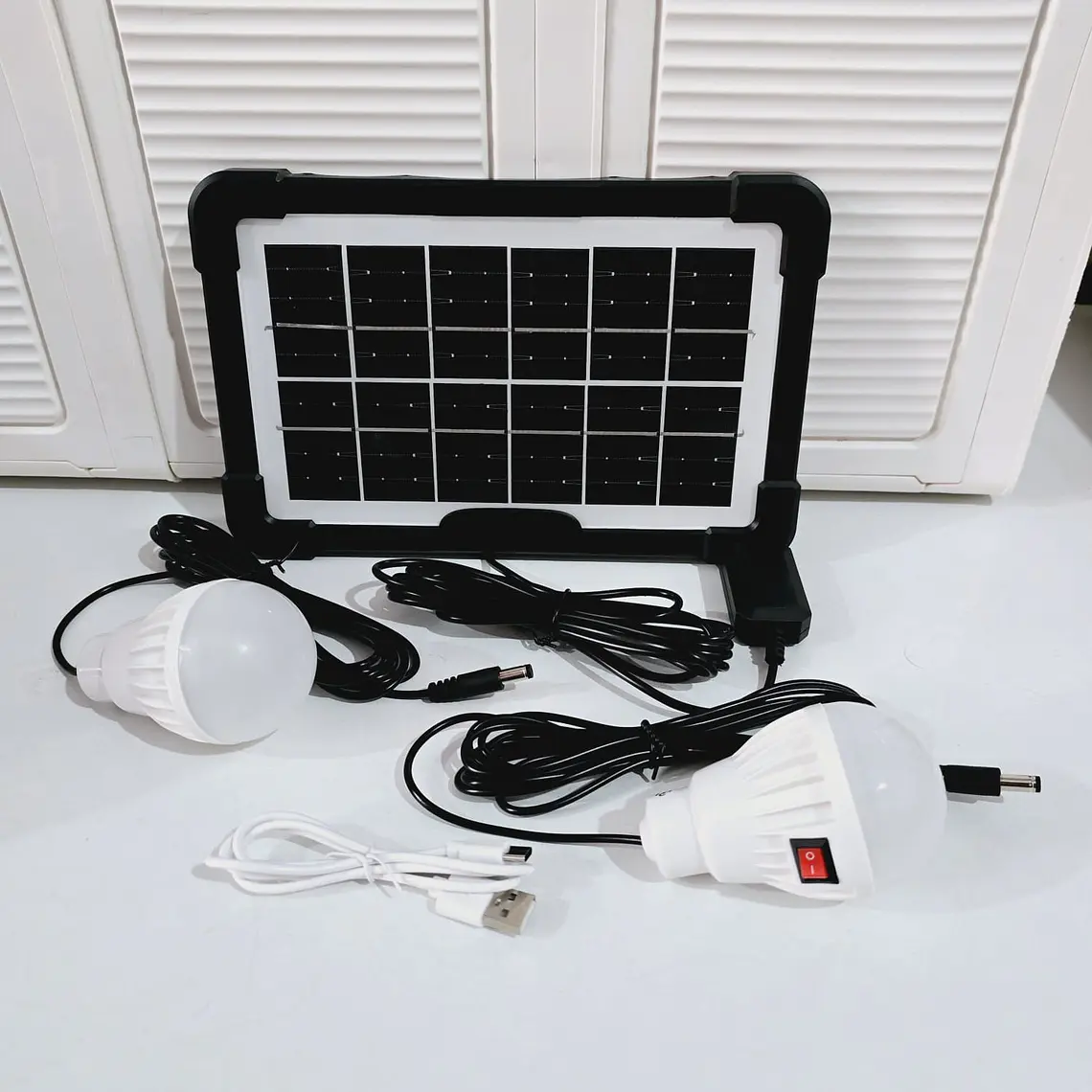 VENTILADOR SOLAR 4 EN 1 CON LUZ SOLAR, CAJITA VERDE MOD# PV-806 4