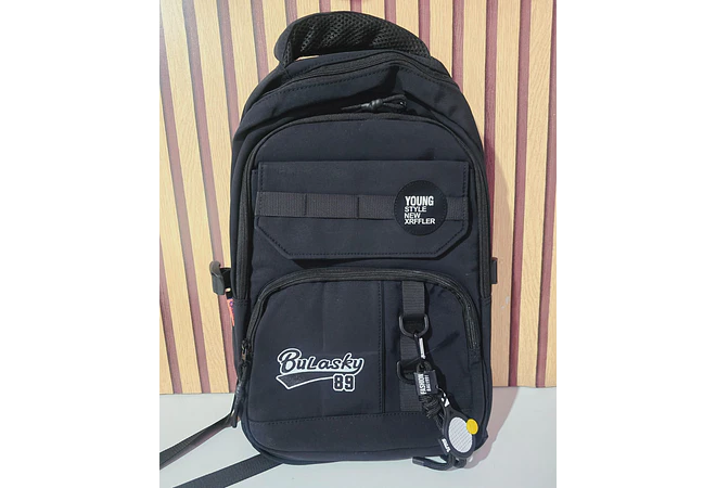 MOCHILA JUVENIL BULASKY 89 CON LLAVERO MOD# 6822