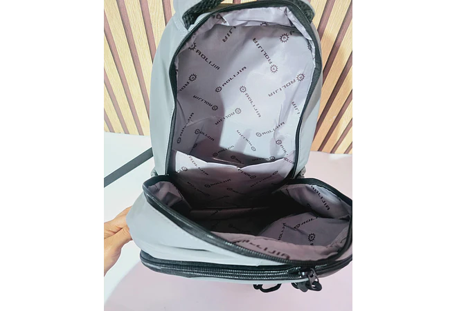 MOCHILA JUVENIL BULASKY 89 CON LLAVERO MOD# 6822