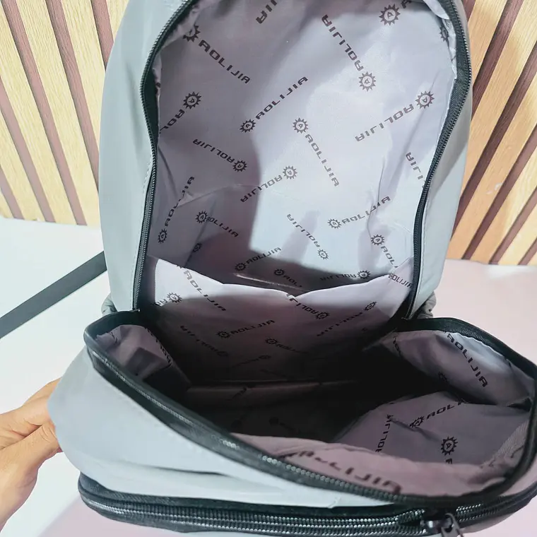 MOCHILA JUVENIL BULASKY 89 CON LLAVERO MOD# 6822 5