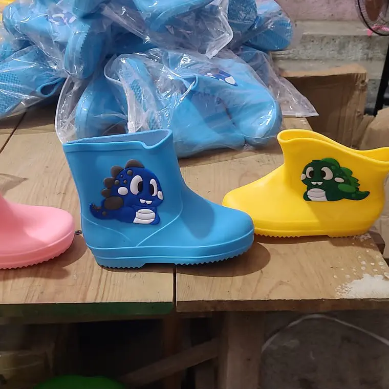 BOTAS  21 AL 22 PARA LA LLUVIA DISEÑO DINOS KAWAII  MOD #210 5