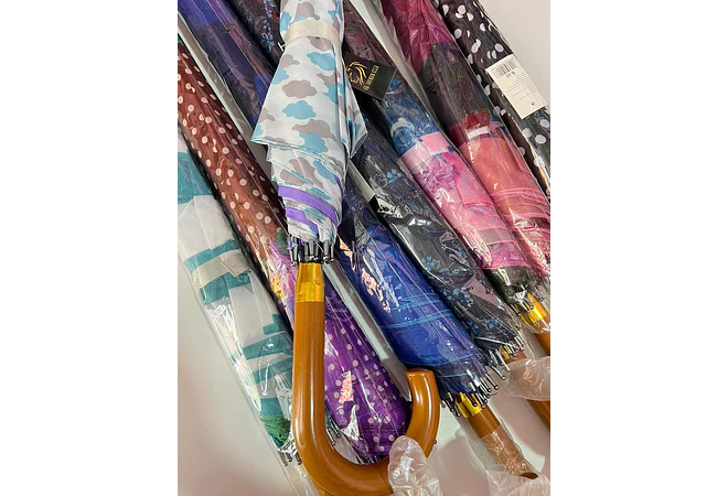 SOMBRILLA JUMBO CON 16 VARILLAS ,DOBLE FORRO VARIOS ESTAMPADOS MOD# S-33