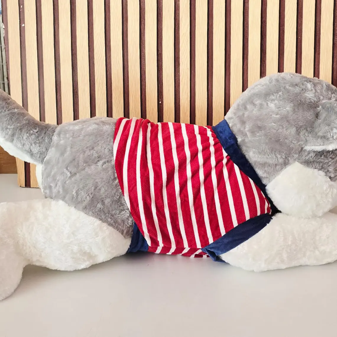 PELUCHE GRANDE HUSKY CON PLAYERA MOD# G018 2