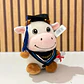 PELUCHE VAQUITA CON BIRRETE 🎓  MOD# Y446 GRADUACION 🐮 - Miniatura 2