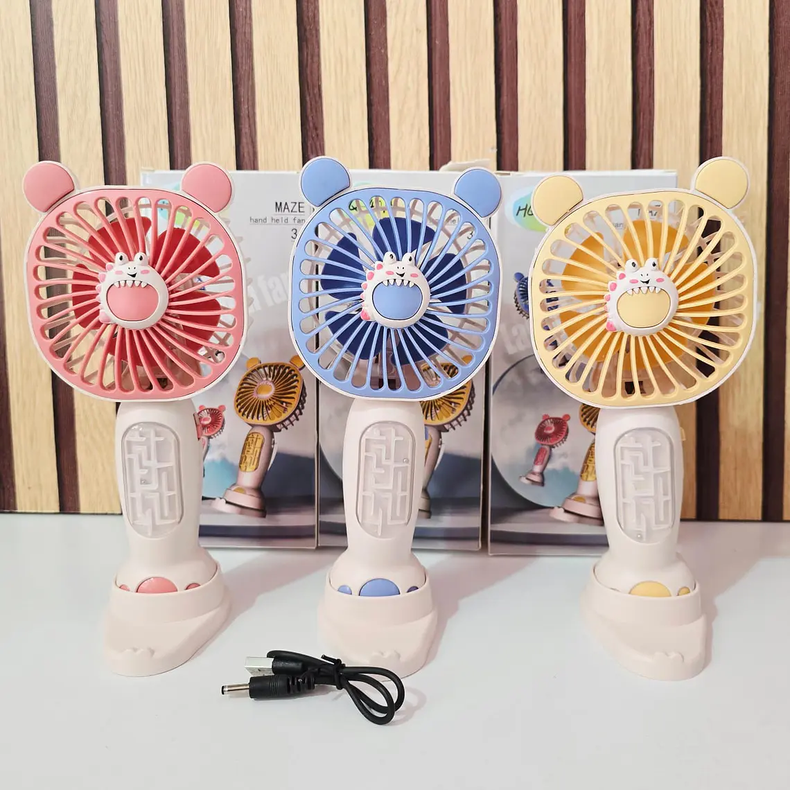 VENTILADOR PARA ESCRITORIO (AL AZAR) MOD# HQ-40A 1