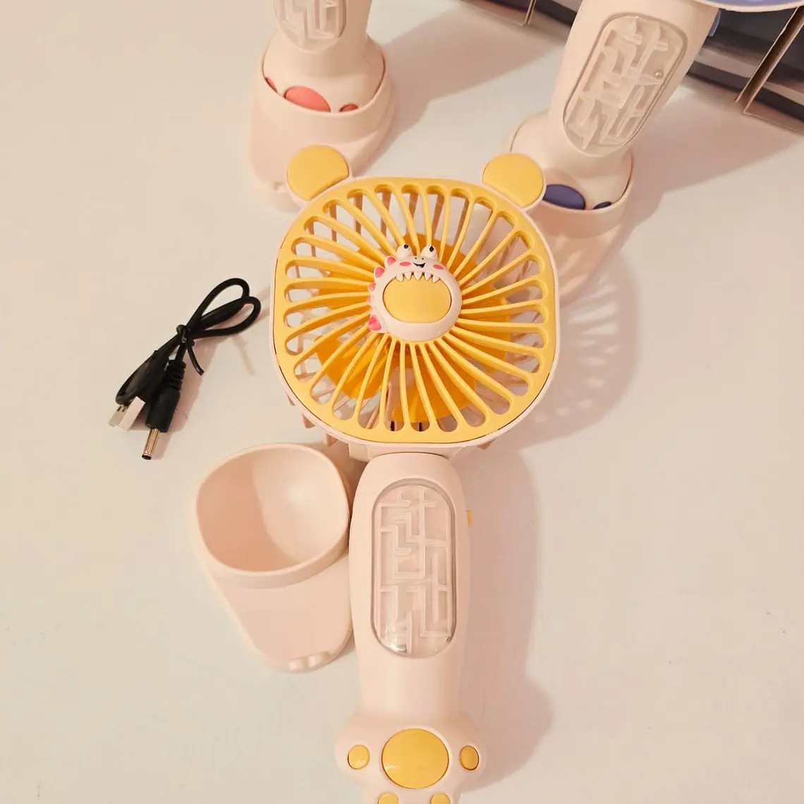 VENTILADOR PARA ESCRITORIO (AL AZAR) MOD# HQ-40A 2