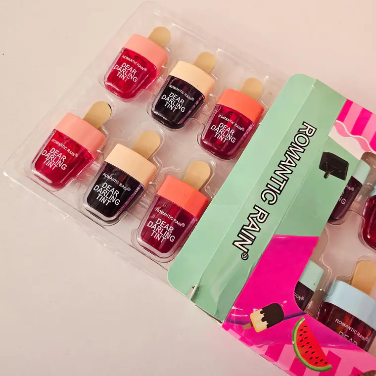 CAJITA CON 12 TINTAS PARA LABIOS EN FORMA DE PALETA 6
