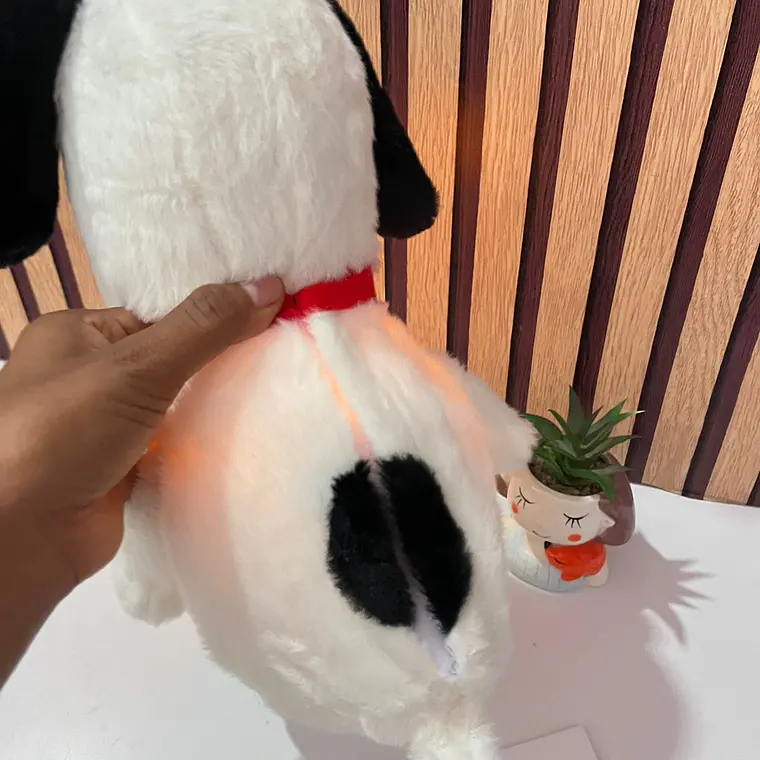 SNOPPY QUE RESPIRA CON LUZ Y SONIDO 4