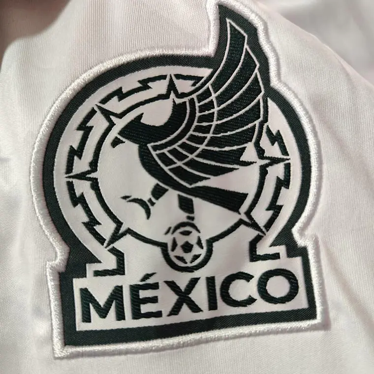 PLAYERA JERSEY MÉXICO JUGADOR BLANCA CALIDAD MAIKSPORT LOGO BORDADO  MUNDIAL 4